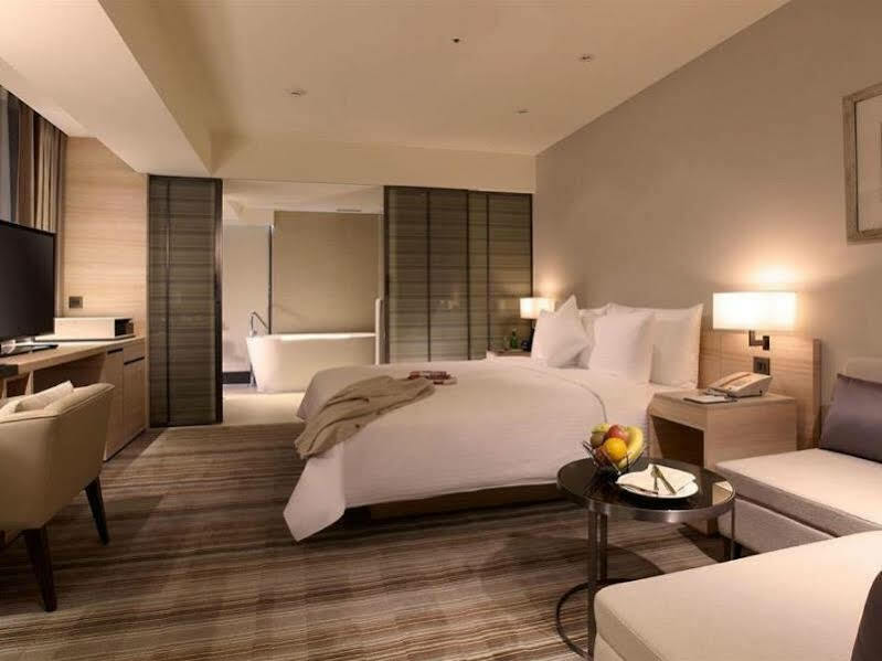 Hotel Cozzi Minsheng Тайбэй Экстерьер фото